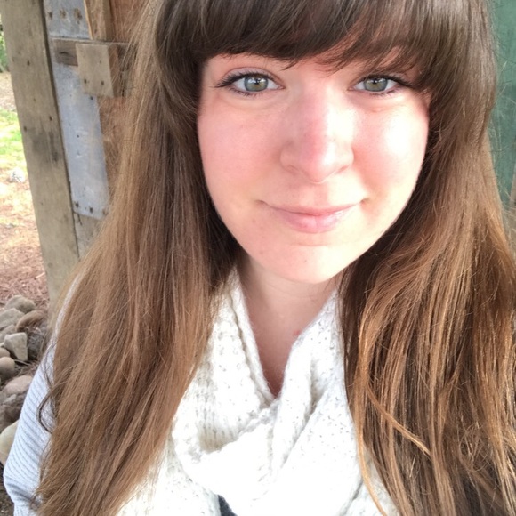 Meet your Posher, Sarah - Picture 2 of 8